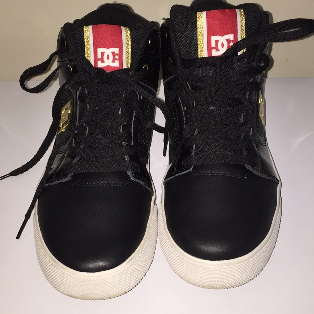 DC Sneakers